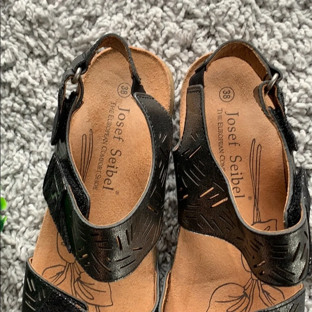 Josef‎ Seibel 38 Black/Silver Sandals